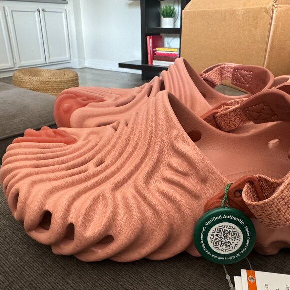 *BRAND NEW* Salehe Bembury Pollex Crocs (Blush) - Picture 2 of 6